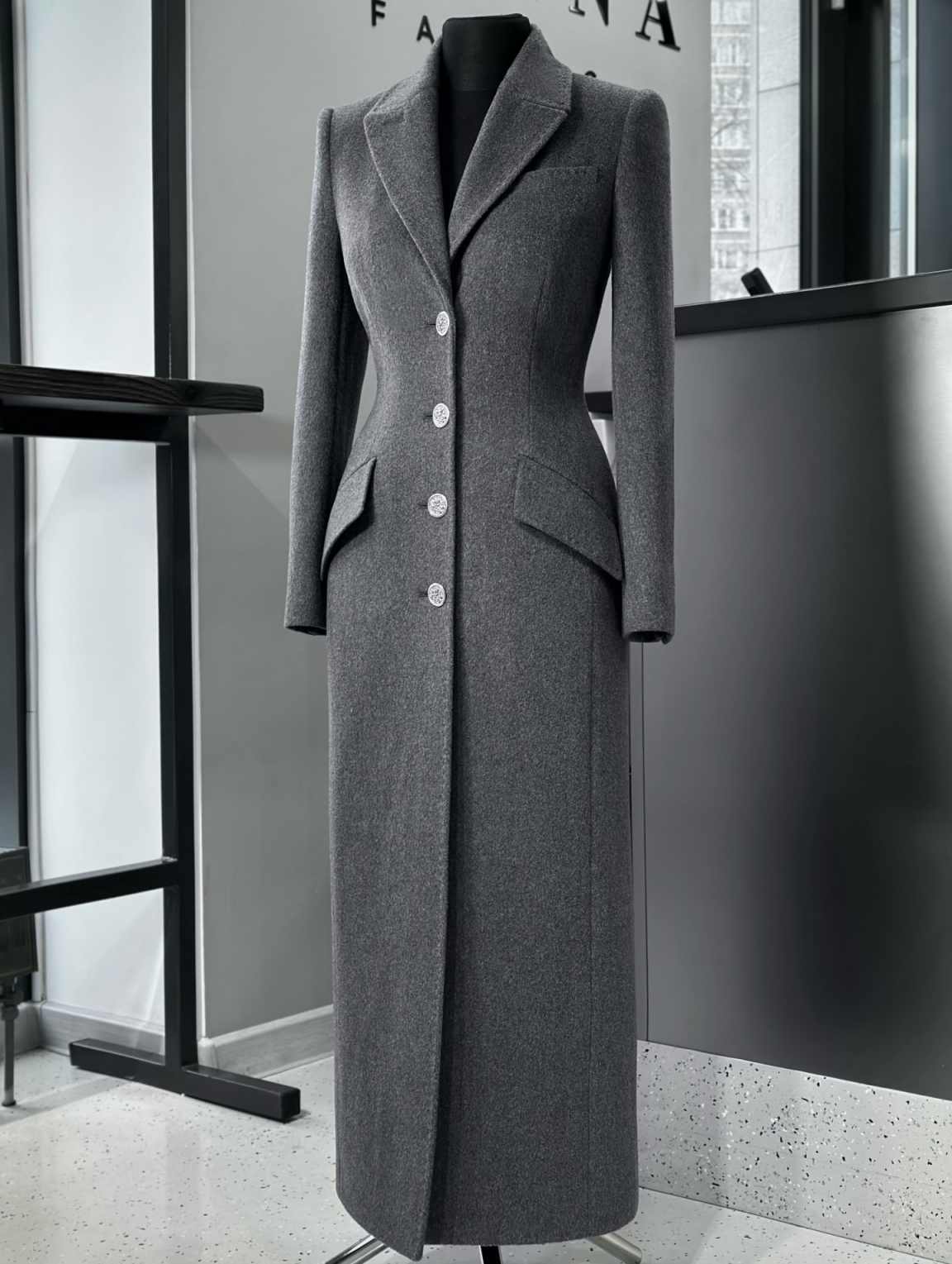 Manteau long élégant à revers  - Tailored Coat Wool avis et prix