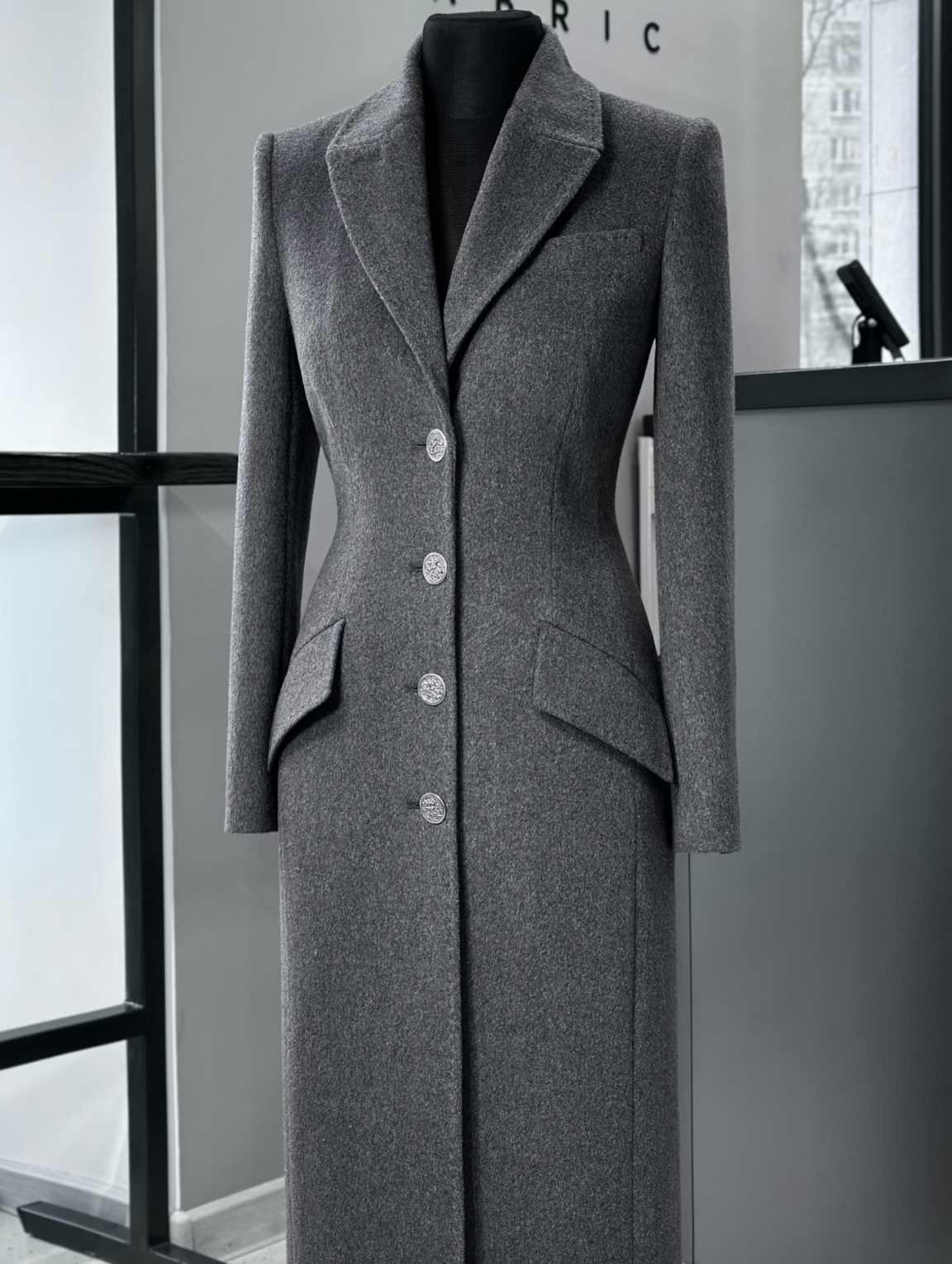 Manteau long élégant à revers  - Tailored Coat Wool avis et prix