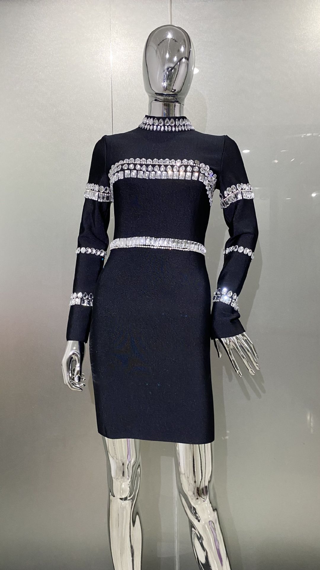 Robe noire à col semi-montant  - Women'S Semi Formal Evening Wear avis et prix