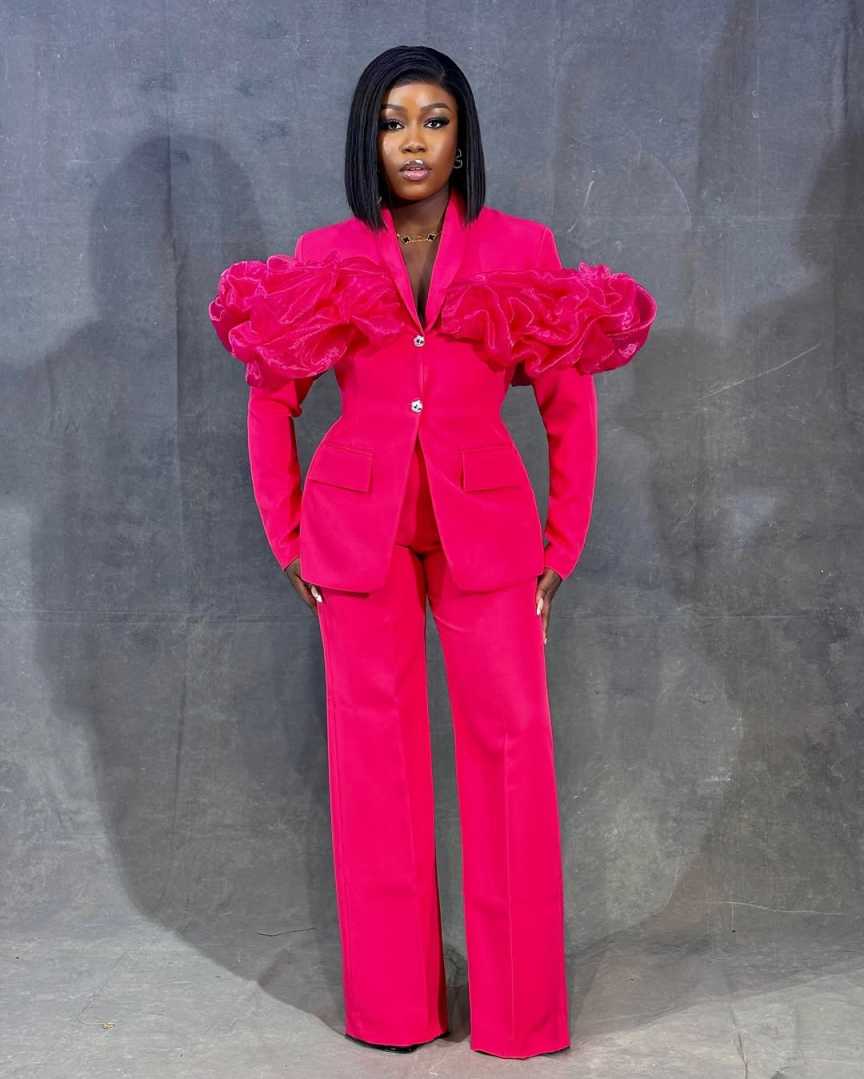 Costumes pantalons personnalis - Women Formal Party Wear Dress avis et prix